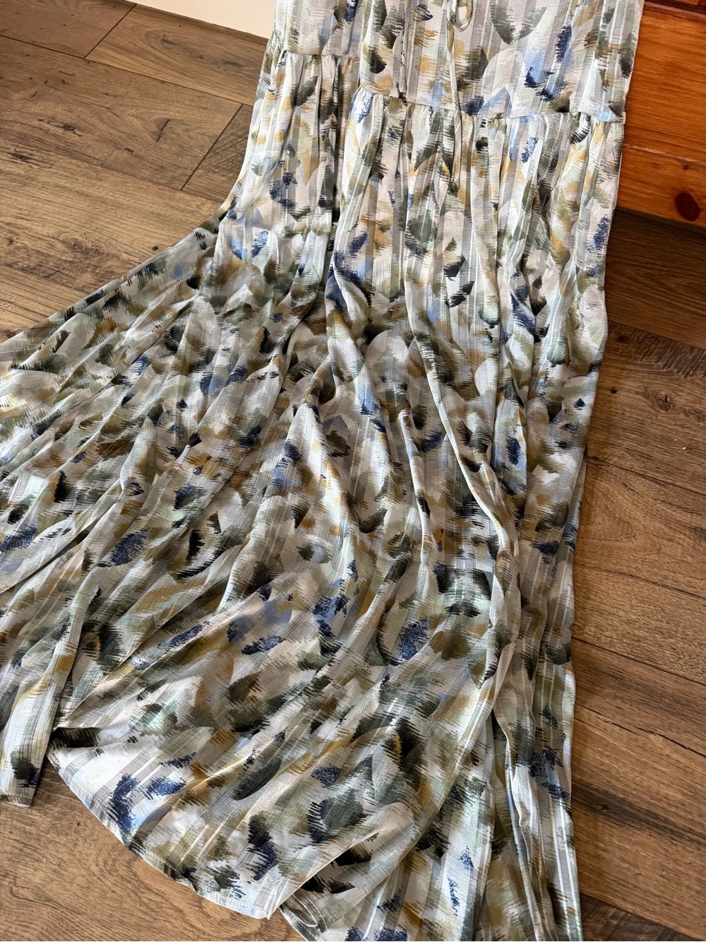 White House Black Market Pleated Maxi Dress Abstract Metallic Print Small NWOT - Picture 6 of 8